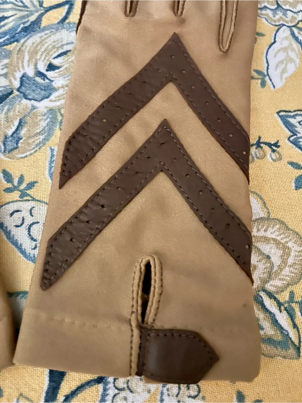 Antique Women’s Leather Accented Riding Gloves